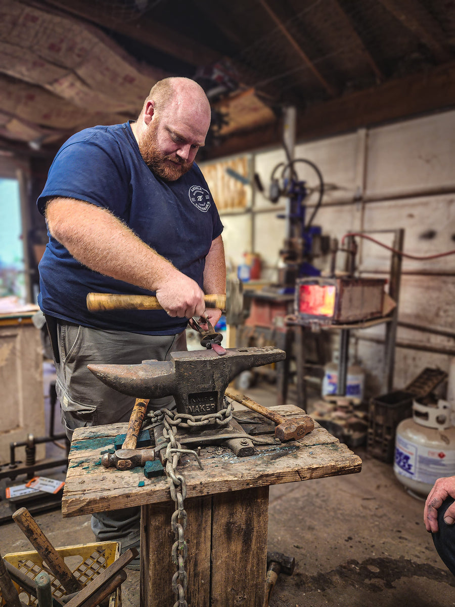 7Forge 体验:锻造腰带刀的刀匠冒险 – 7Forge Knives