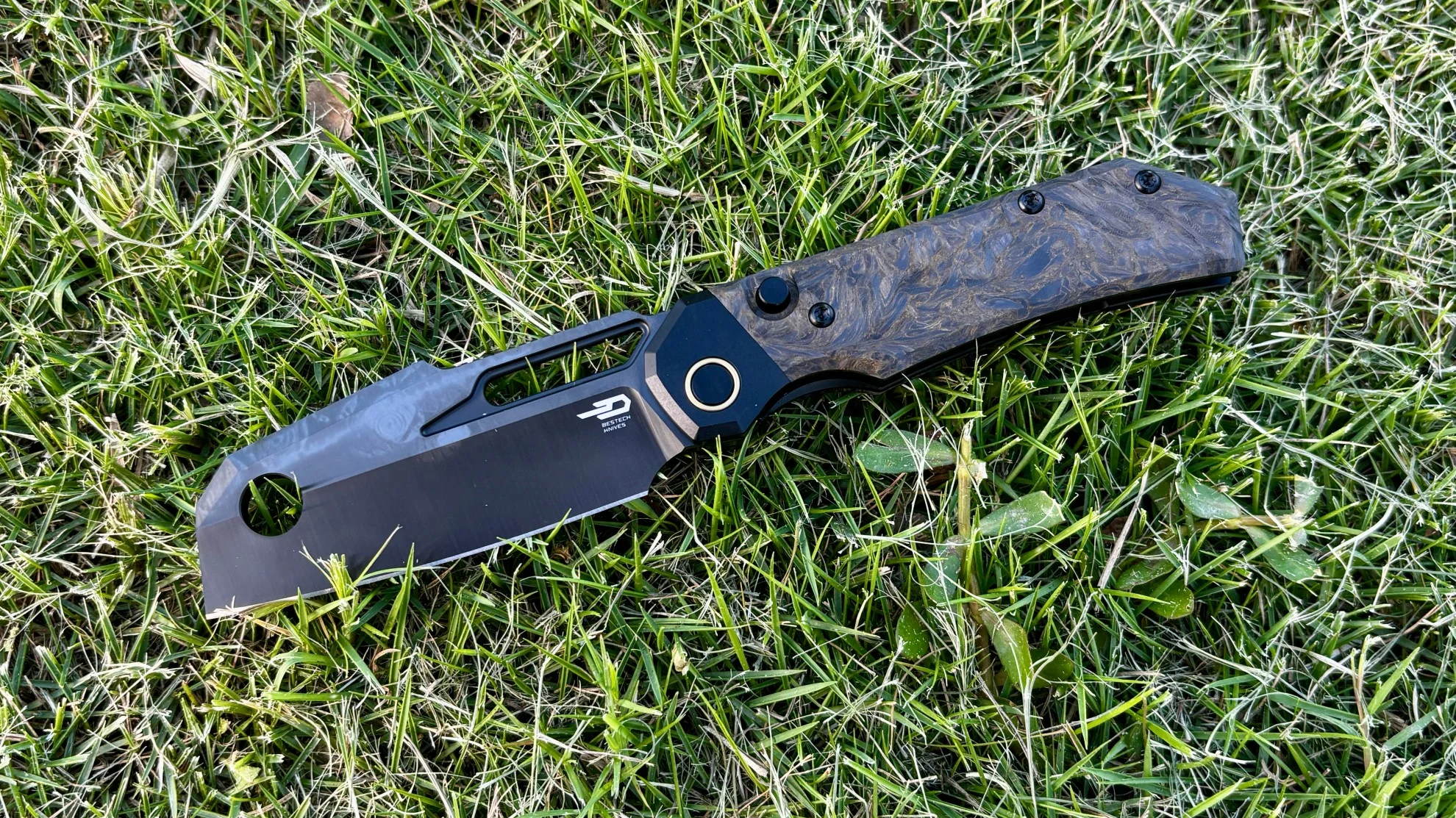 Bestech & Fabian Hobbelen Collaborate to Launch New Folding Knife NYRRDREKI