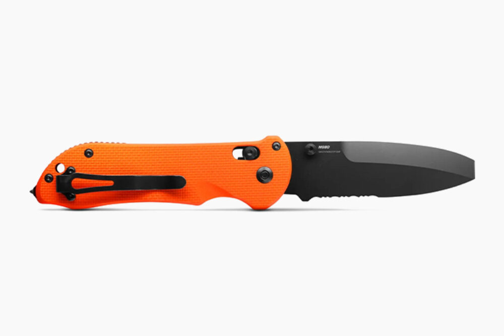 Benchmade Triage pocket clip and lock detail