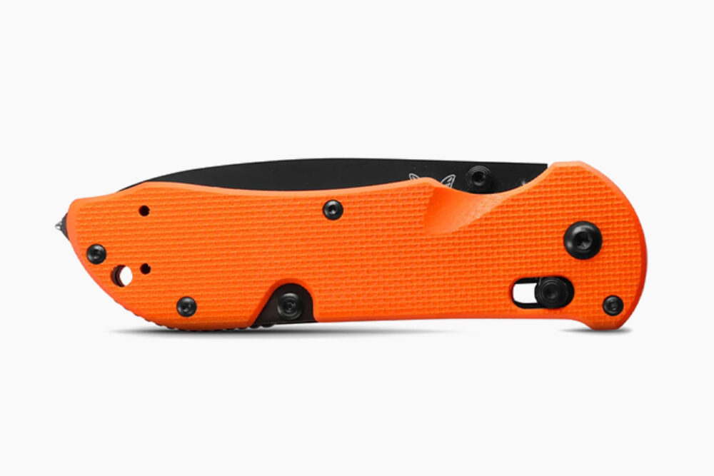 Benchmade Triage handle and hook detail