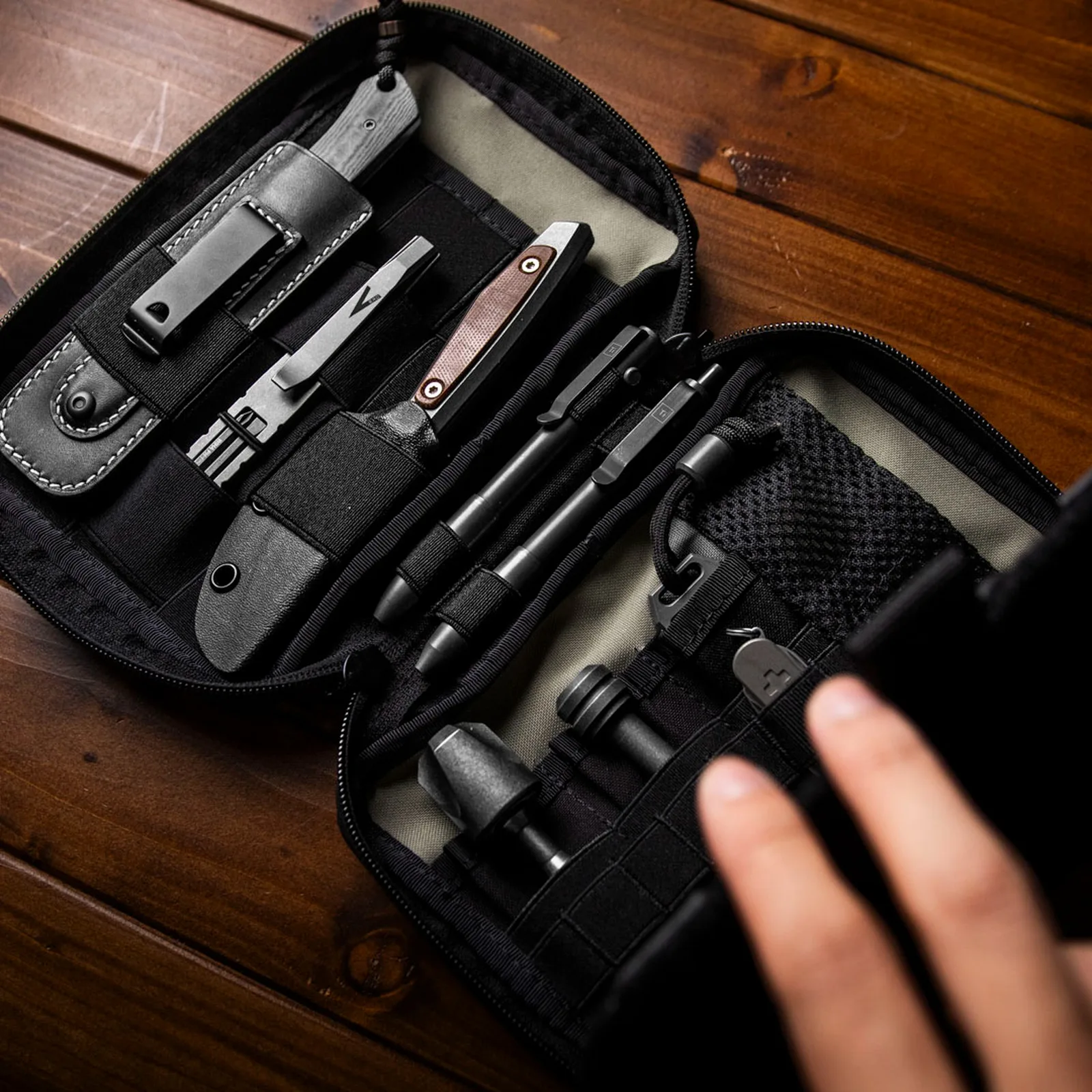 Böker x Knife Lounge Big Burger Pouch: The EDC Organizer That Isn't a Knife