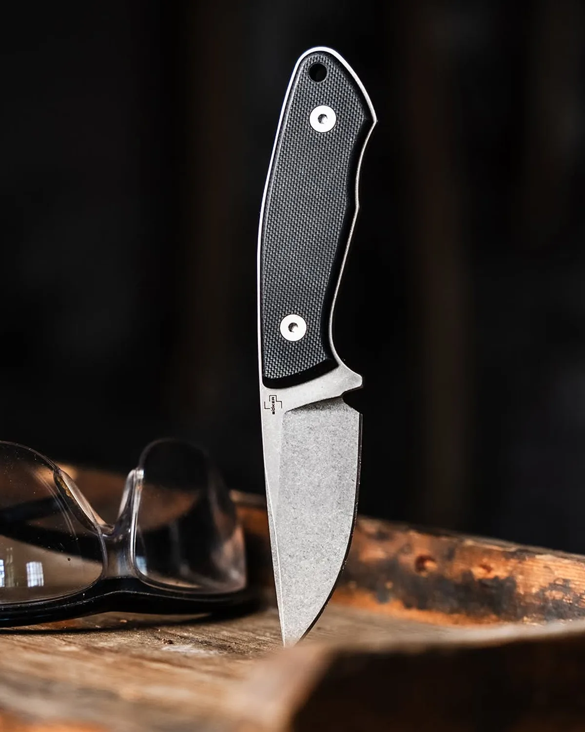 Close-up of the Mini D.A.D.'s G10 handle and D2 blade
